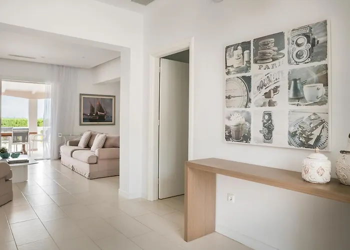 Feinikas * Metaxáta