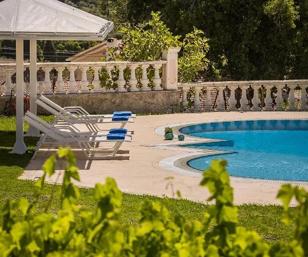 Feinikas Villa Metaxáta