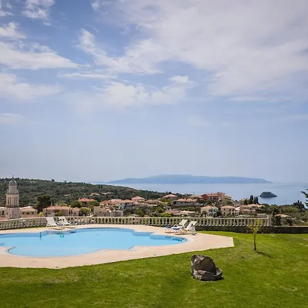 Feinikas Villa *