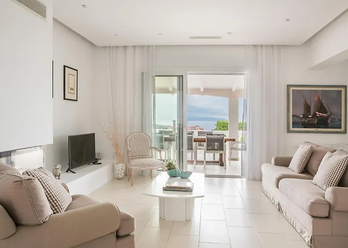 Feinikas Villa Metaxáta