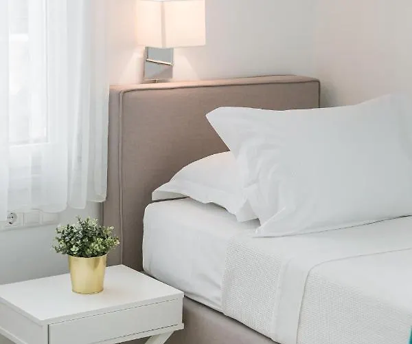 Βίλα Feinikas Μεταξάτα