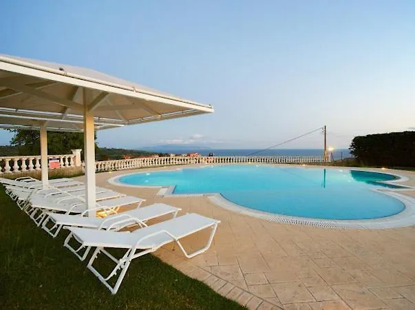 Feinikas * Metaxáta